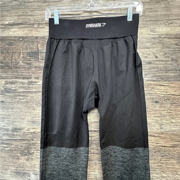 Gymshark Black and Gray Leggings Workout Pants - Picture 4 of 8